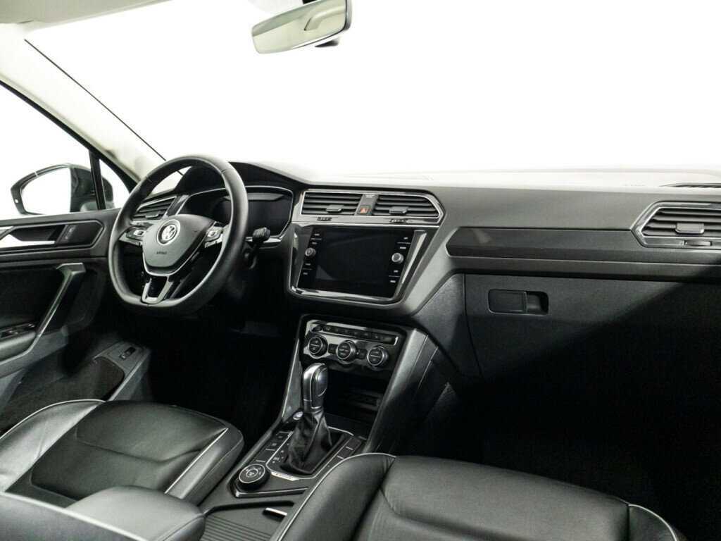 Volkswagen Tiguan, 2018 Фото №9
