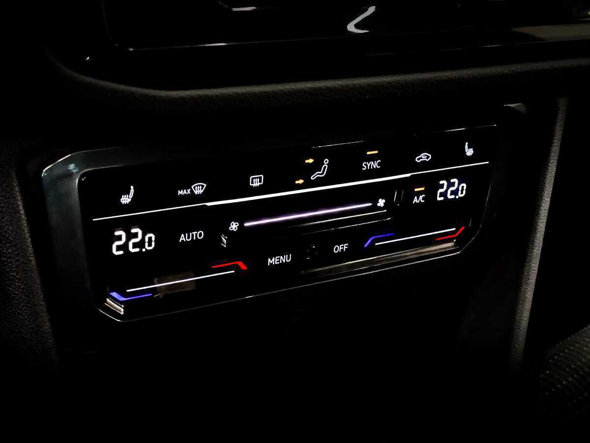 Volkswagen Tiguan, 2021 Фото №24