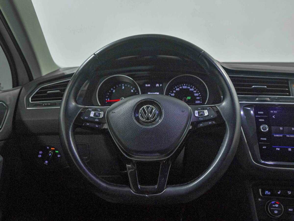 Volkswagen Tiguan, 2018 Фото №7