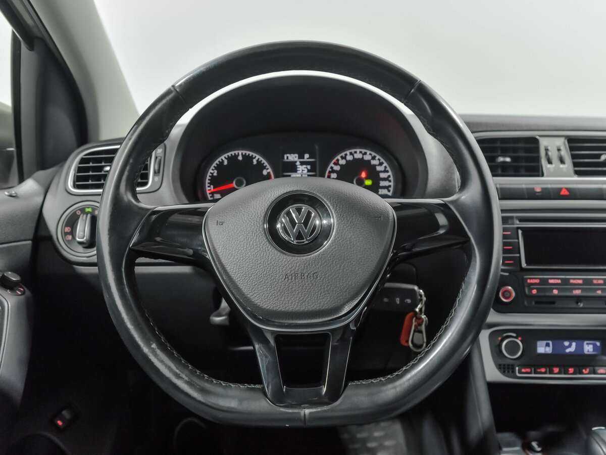 Volkswagen Polo, 2015 Фото №8