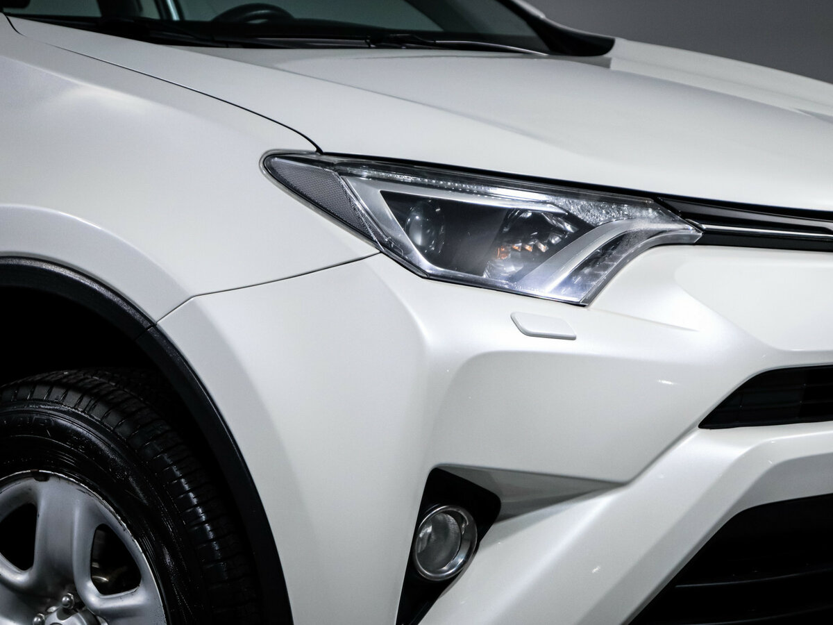 Toyota RAV4 IV (XA40) Рестайлинг, 2017 Фото №16
