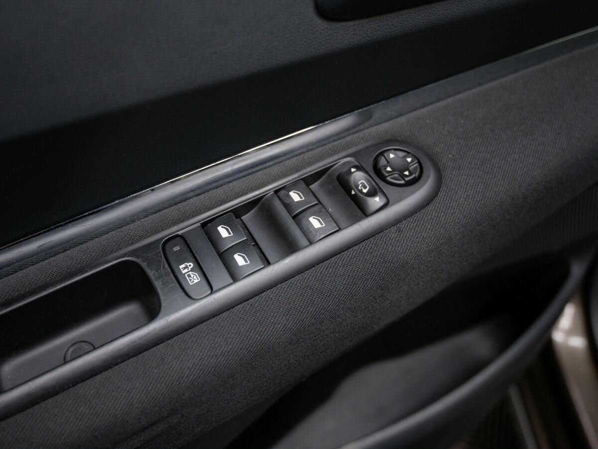 Peugeot 3008, 2012 Фото №15
