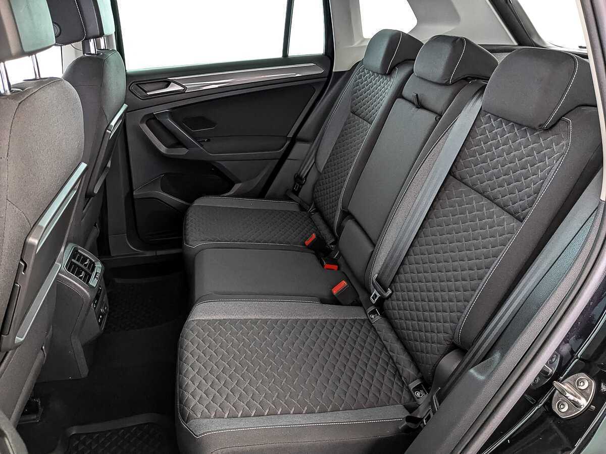Volkswagen Tiguan, 2018 Фото №16