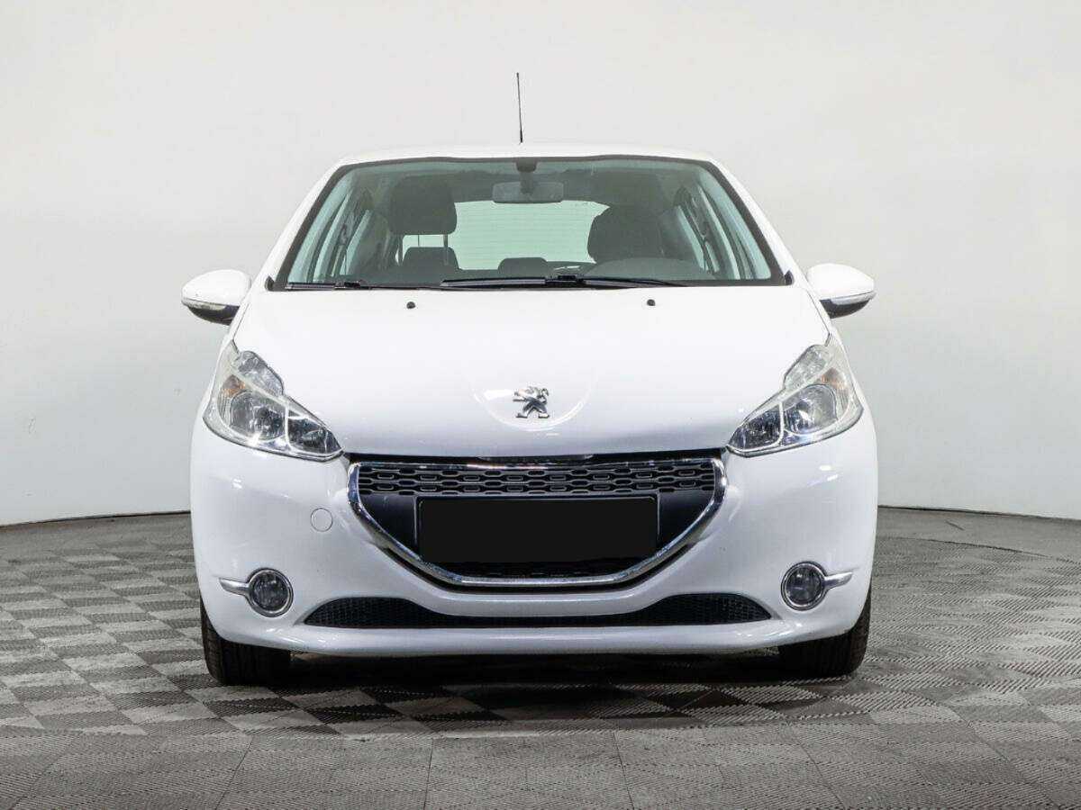 Peugeot 208, 2013 Фото №2