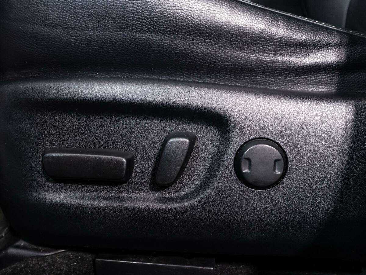 Toyota RAV4, 2018 Фото №17