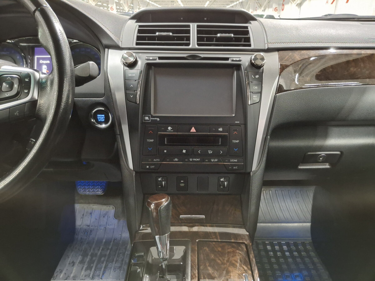 Toyota Camry VII (XV50) Рестайлинг, 2014 Фото №14