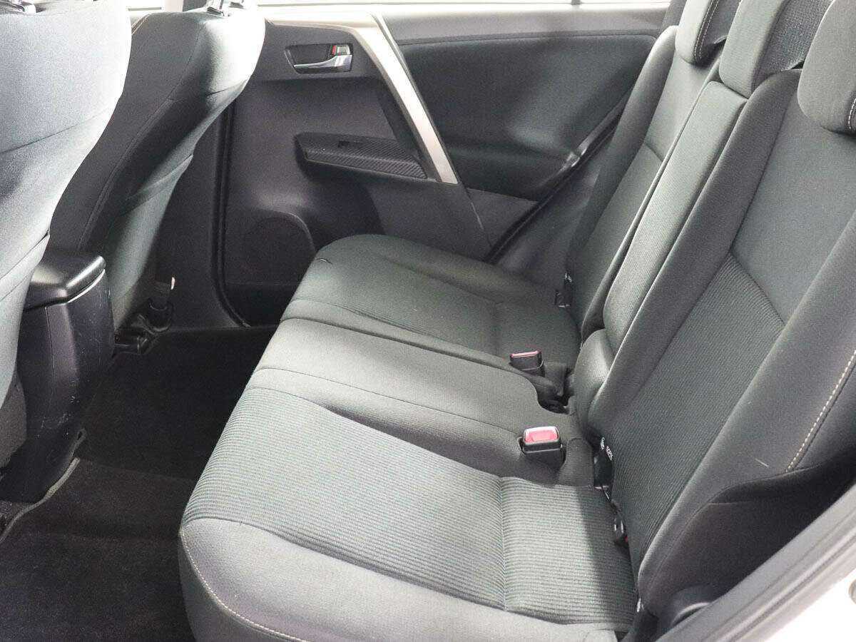 Toyota RAV4, 2015 Фото №8