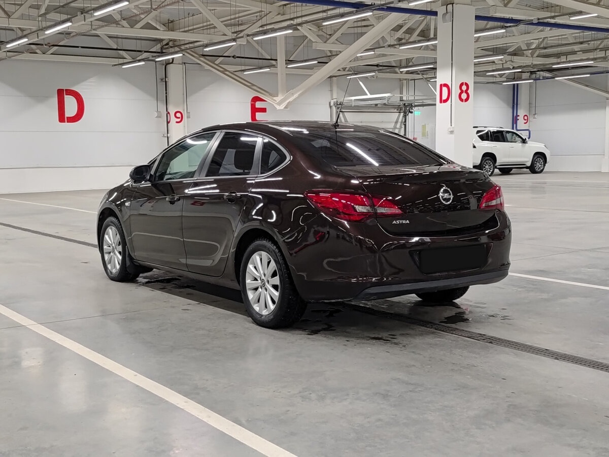 Opel Astra J Рестайлинг, 2014 Фото №7
