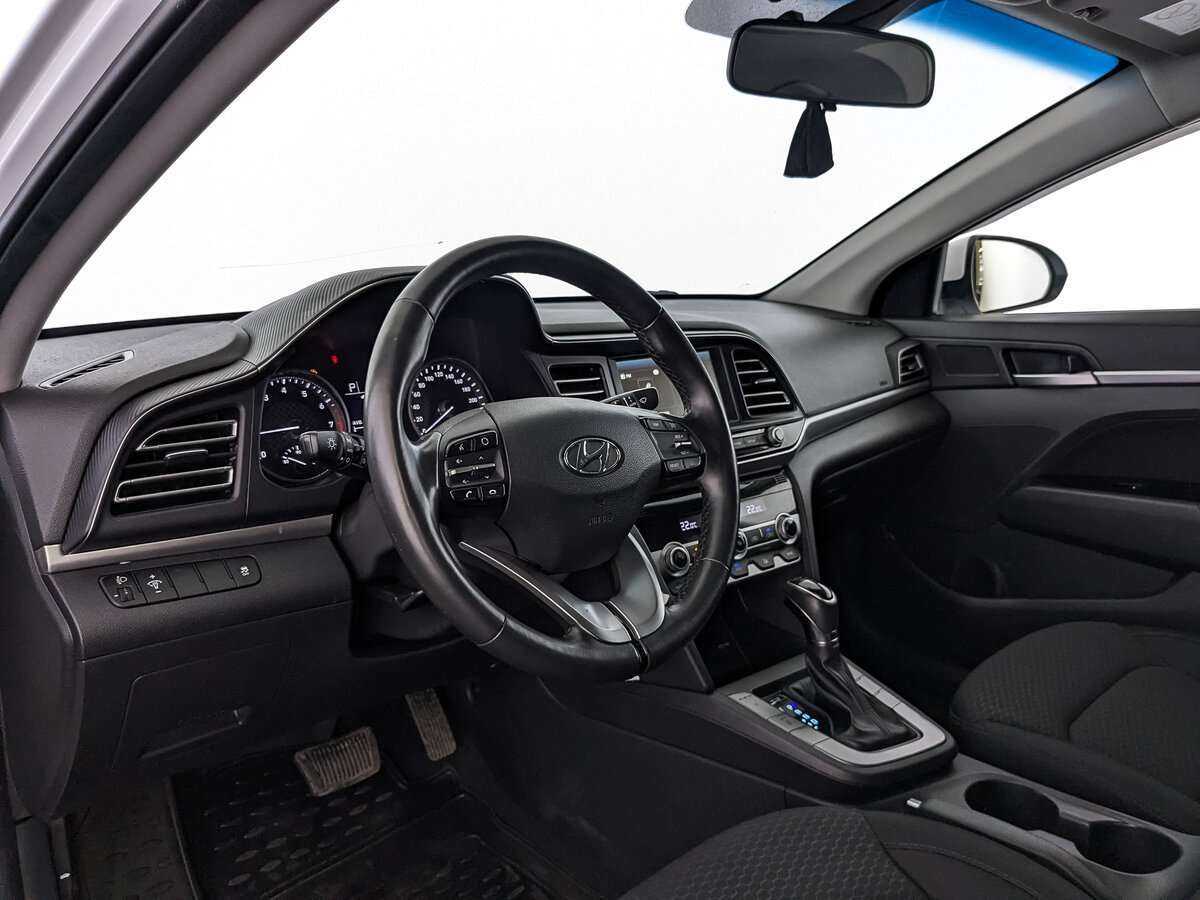 Hyundai Elantra, 2020 Фото №11