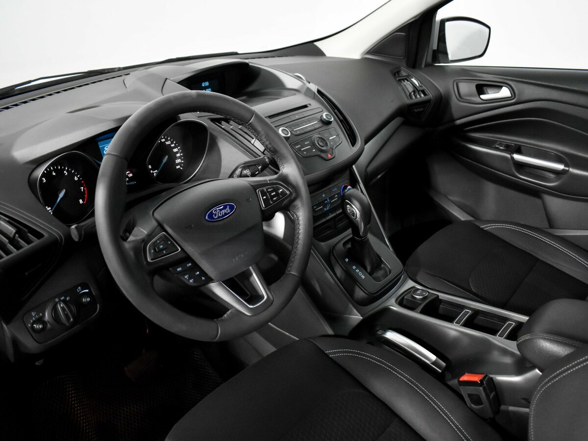 Ford Kuga II Рестайлинг, 2019 Фото №7
