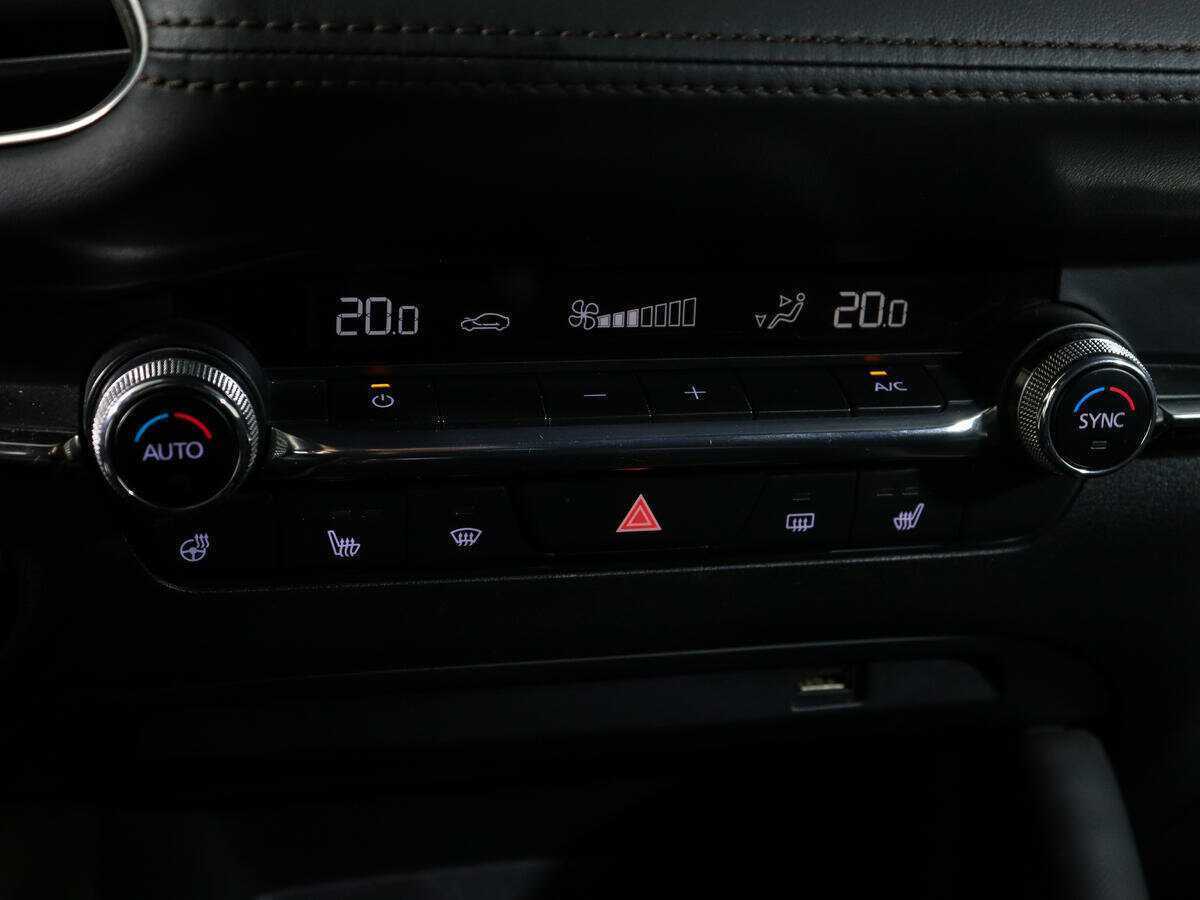 Mazda 3, 2019 Фото №23