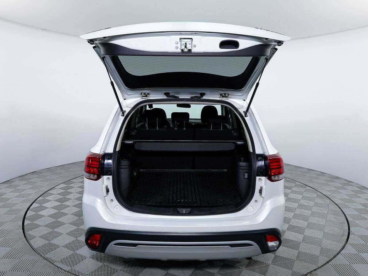 Mitsubishi Outlander, 2018 Фото №27