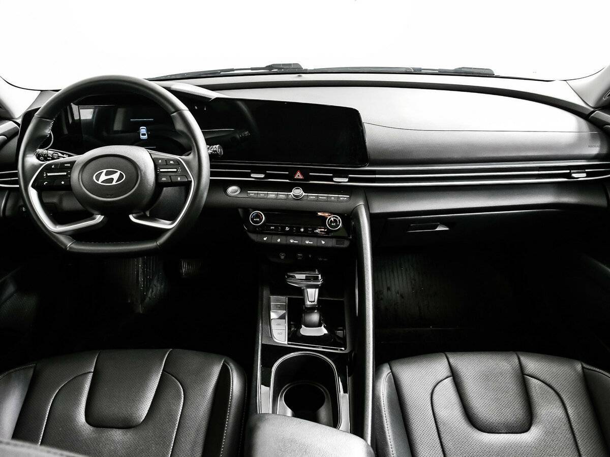 Hyundai Elantra, 2023 Фото №11