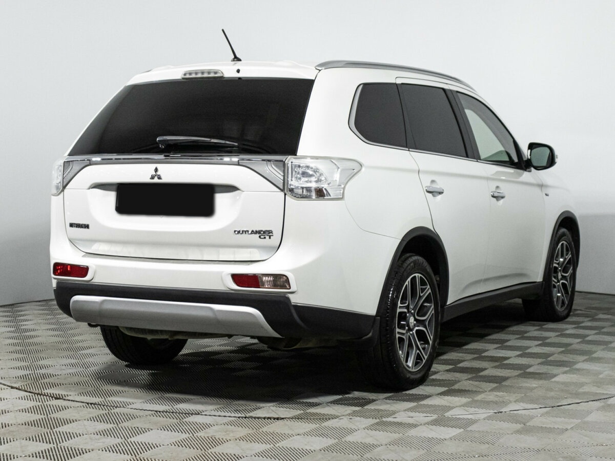 Mitsubishi Outlander III Рестайлинг, 2014 Фото №5