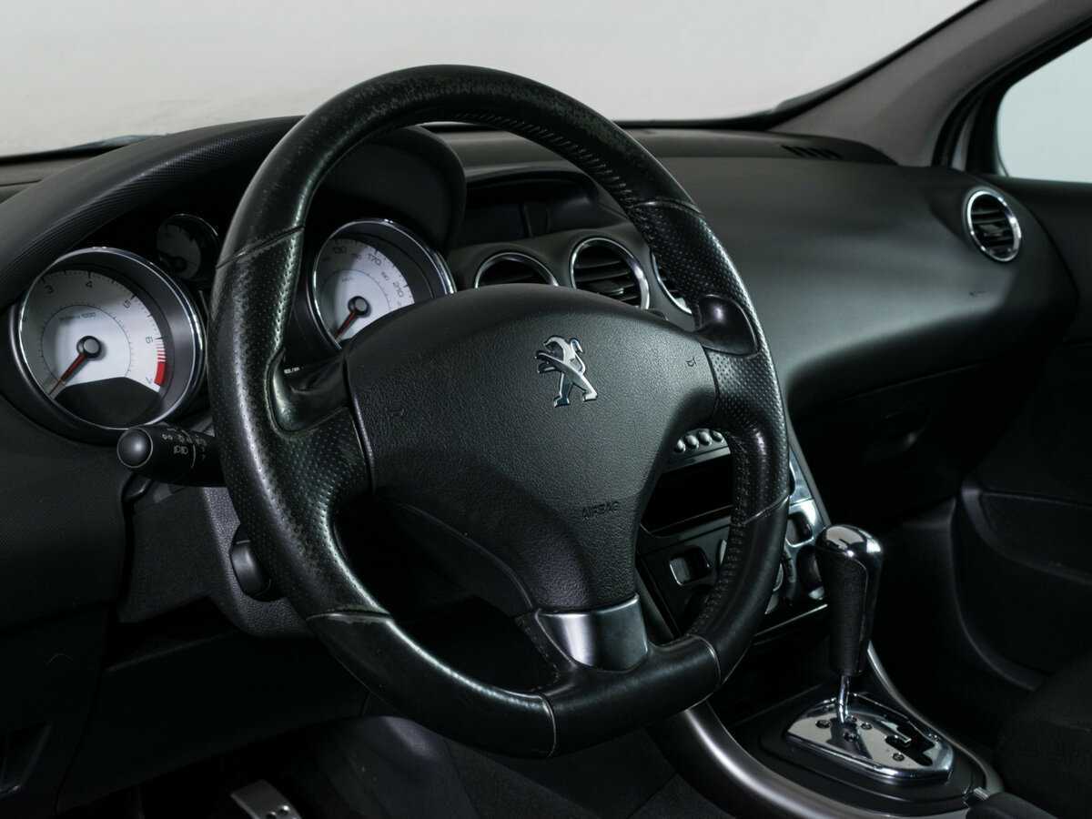 Peugeot 308, 2012 Фото №12