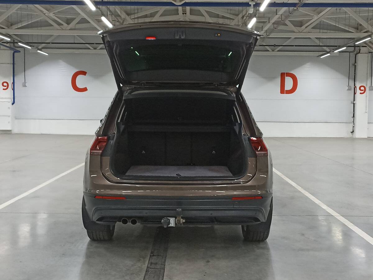 Volkswagen Tiguan, 2020 Фото №10