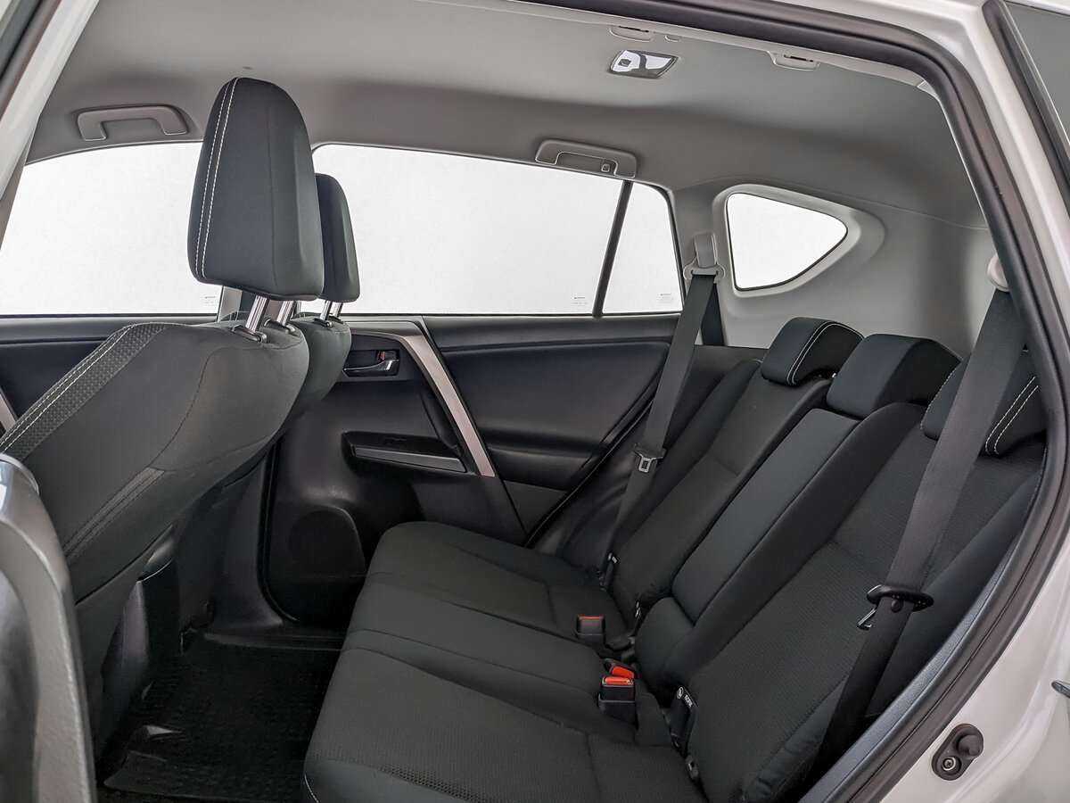 Toyota RAV4, 2019 Фото №10