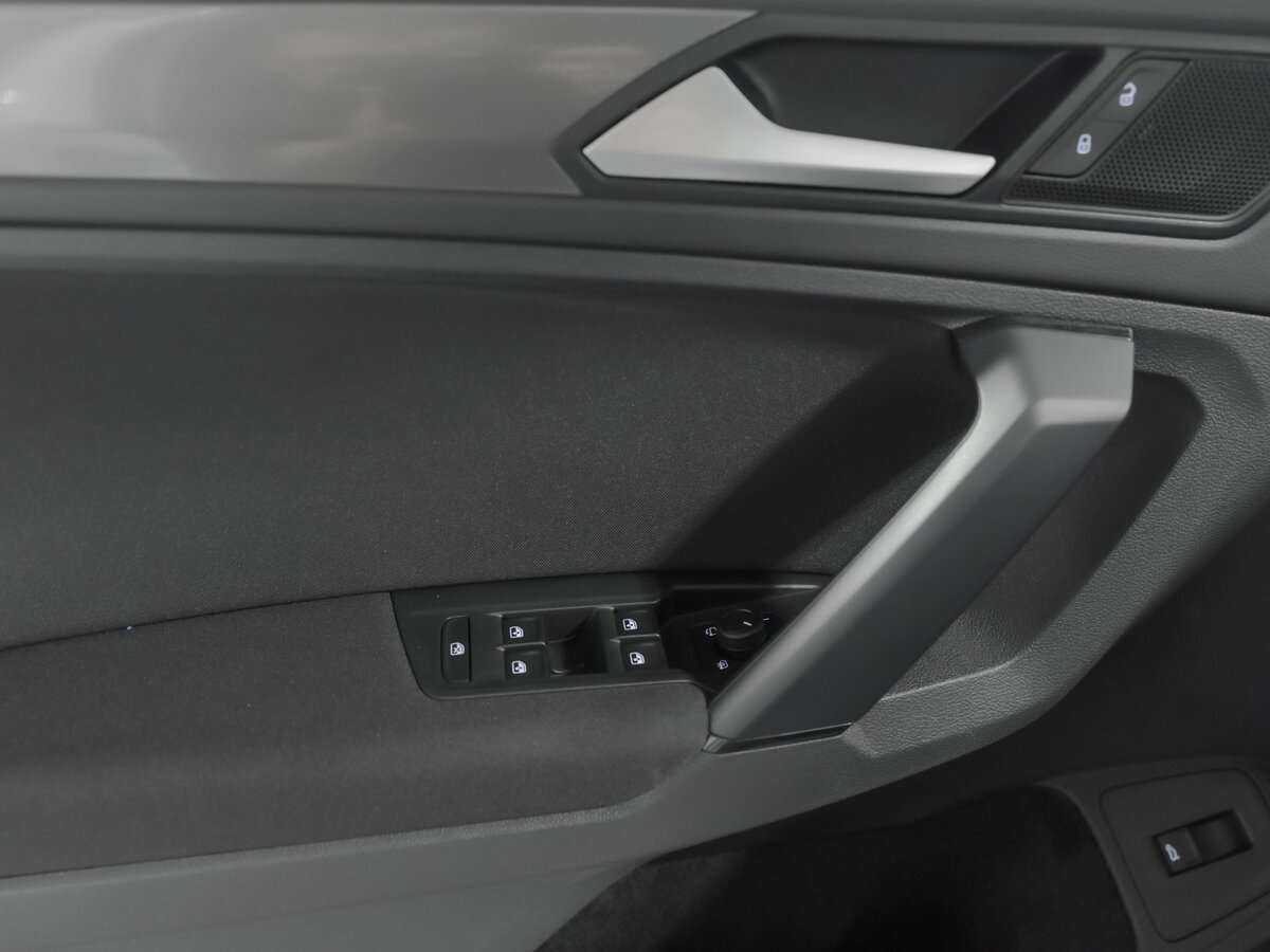 Volkswagen Tiguan, 2020 Фото №11