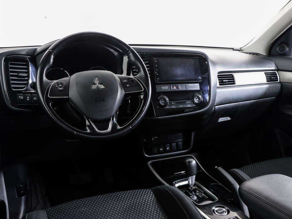 Mitsubishi Outlander, 2018 Фото №9