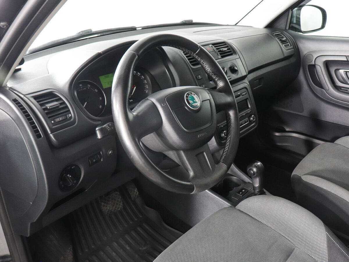 Skoda Fabia, 2012 Фото №9