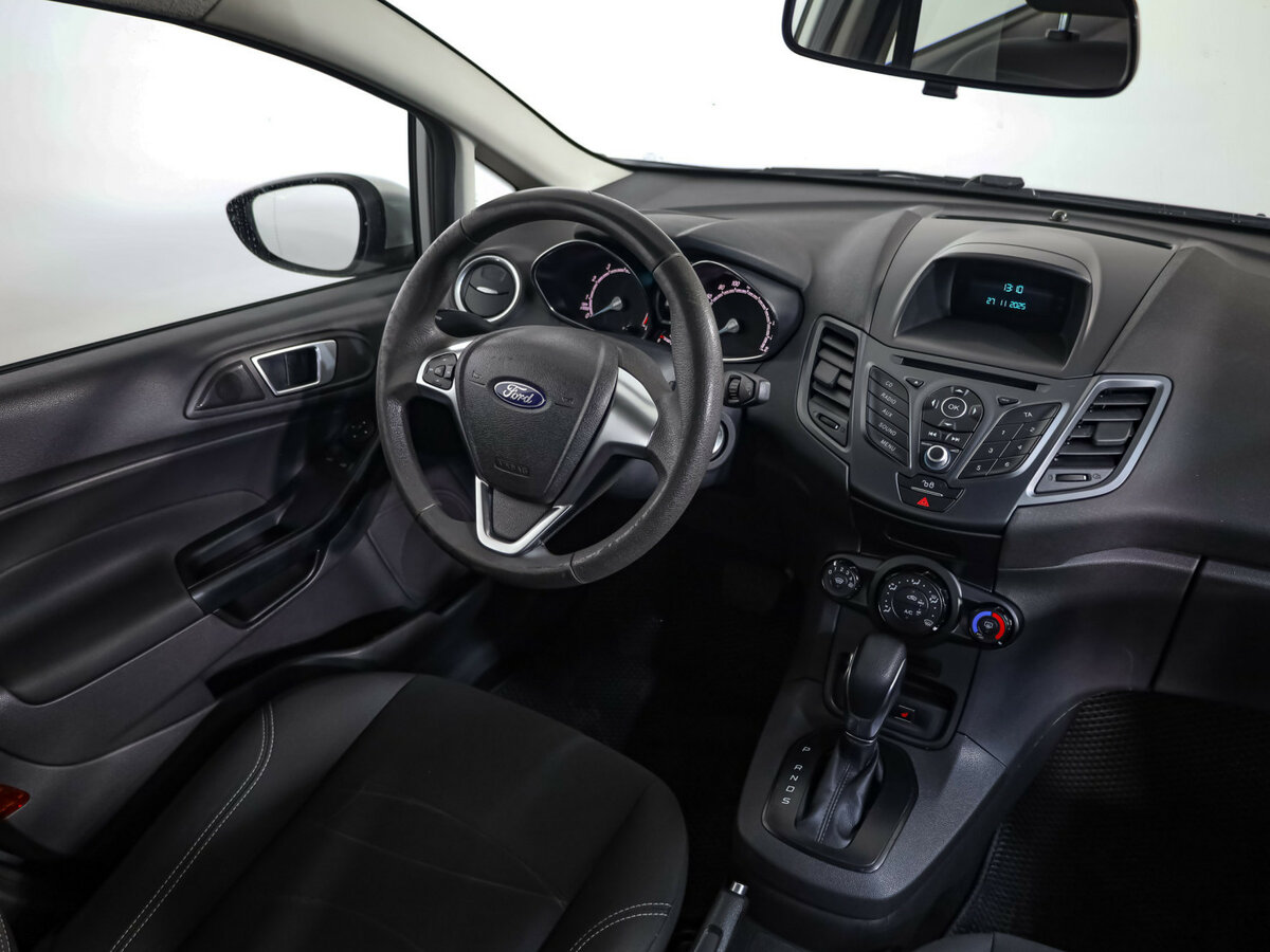 Ford Fiesta Mk6 Рестайлинг, 2016 Фото №7