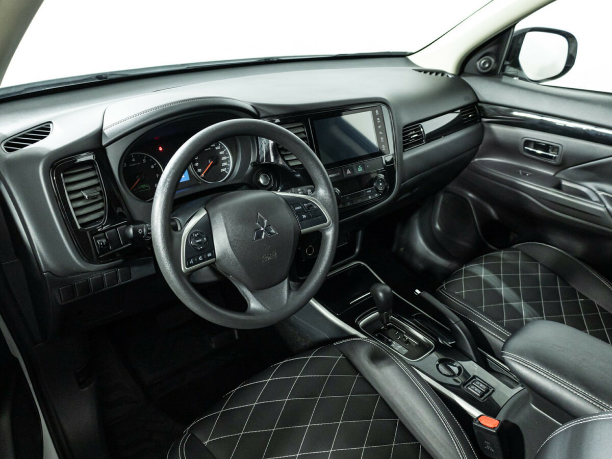 Mitsubishi Outlander III Рестайлинг 3, 2022 Фото №8