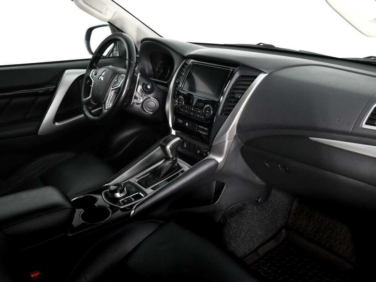 Mitsubishi Pajero Sport, 2019 Фото №12