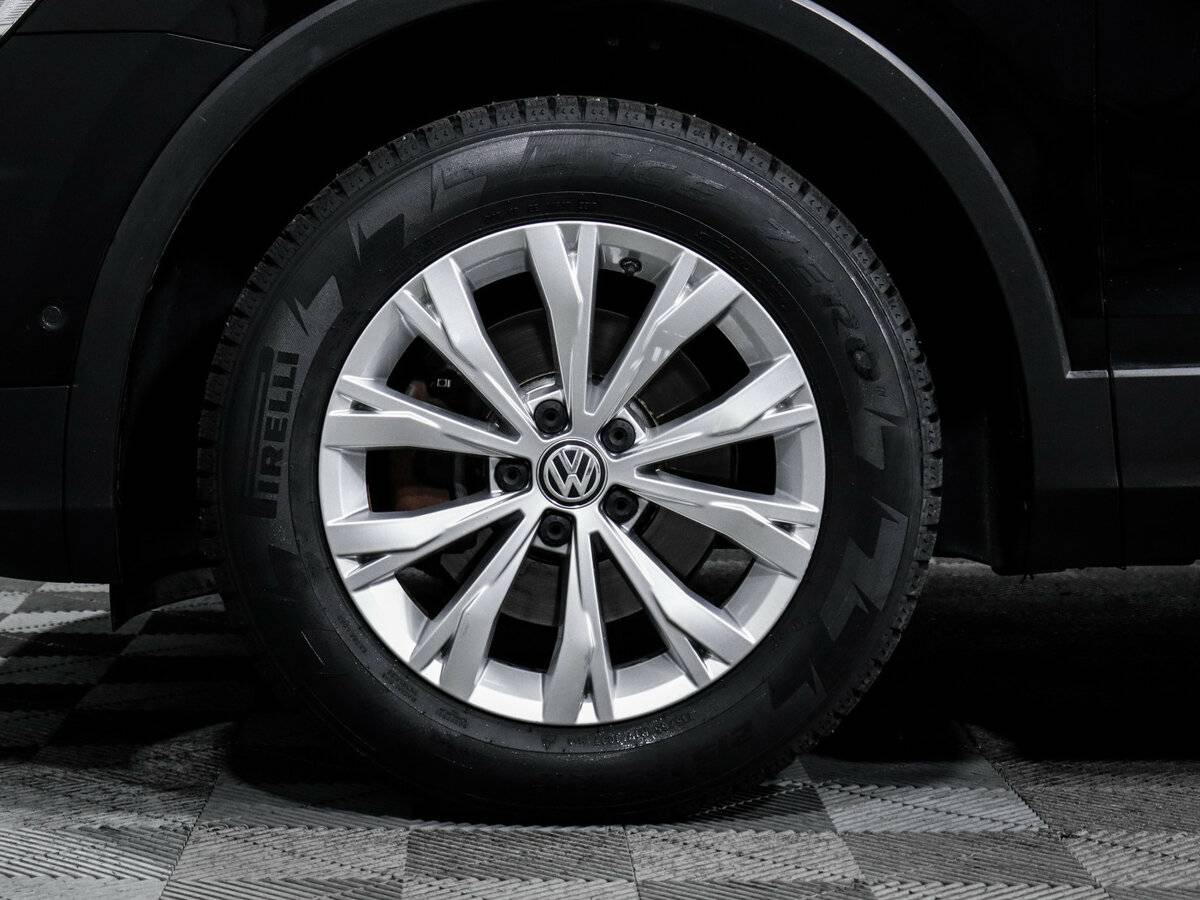 Volkswagen Tiguan II, 2018 Фото №12