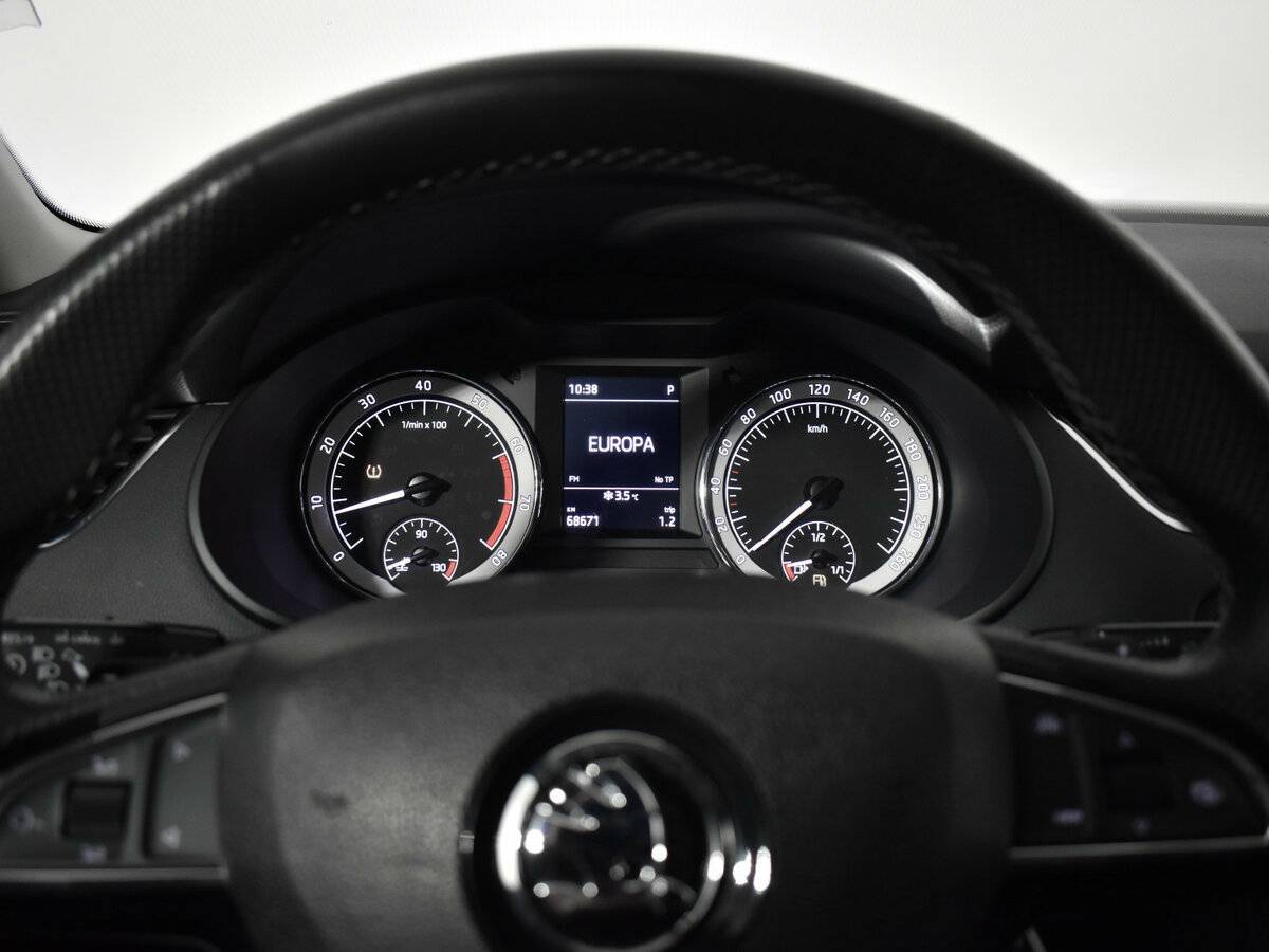 Skoda Octavia III (A7) Рестайлинг, 2020 Фото №13