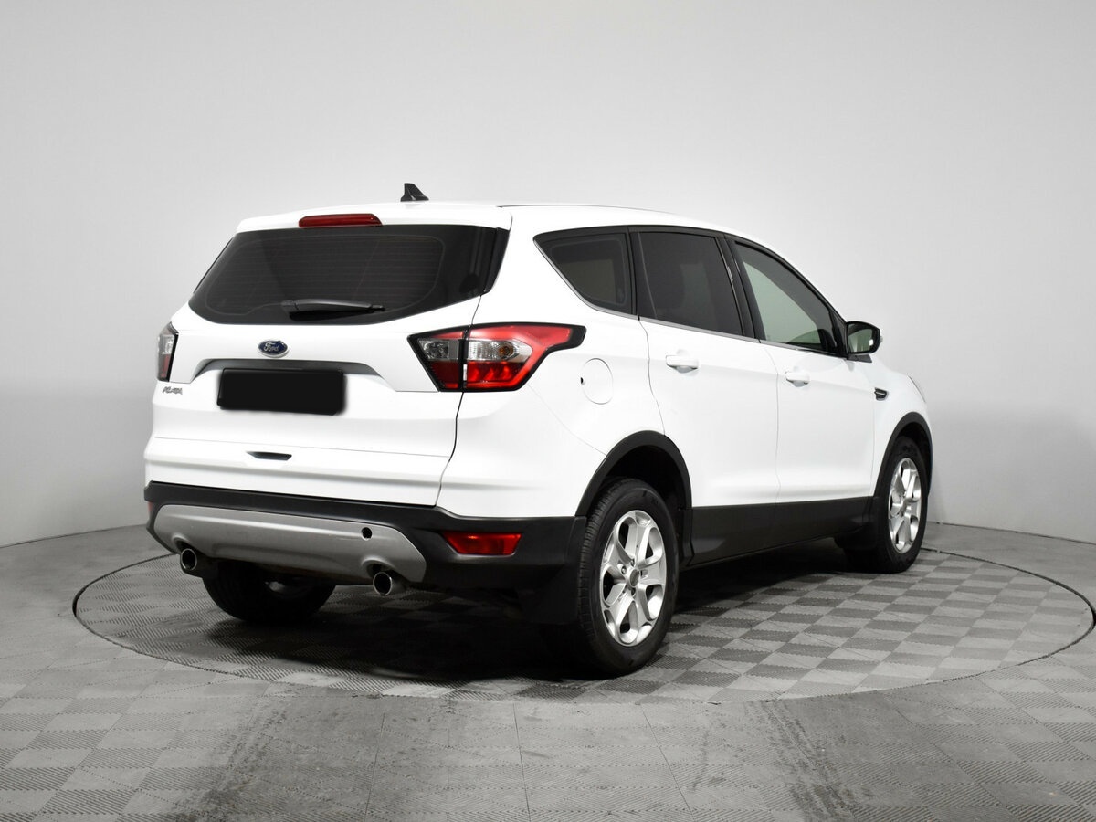 Ford Kuga II Рестайлинг, 2017 Фото №3