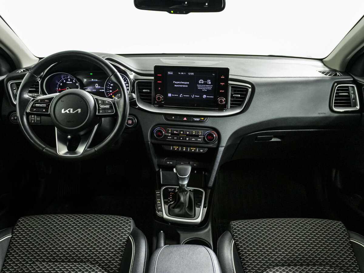 Kia Ceed III Рестайлинг, 2022 Фото №12