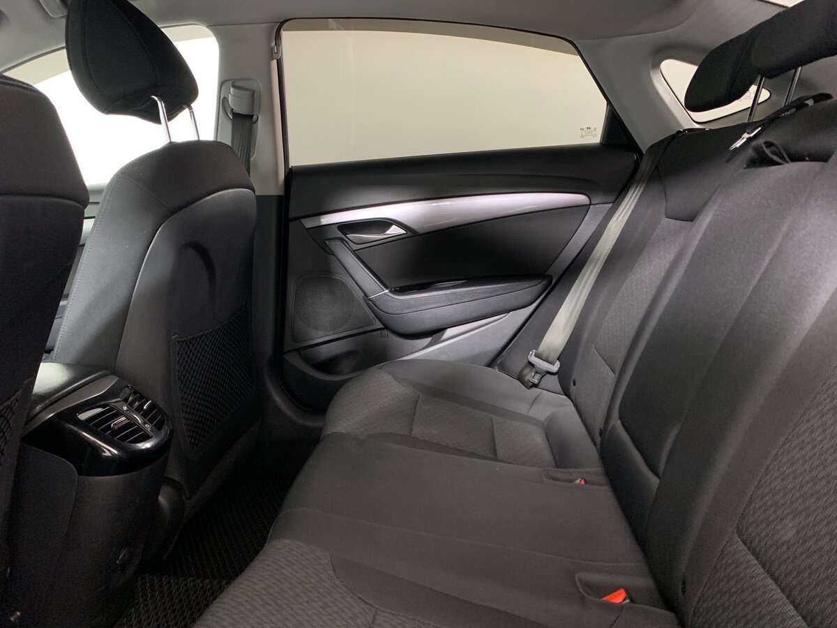 Hyundai i40, 2015 Фото №16