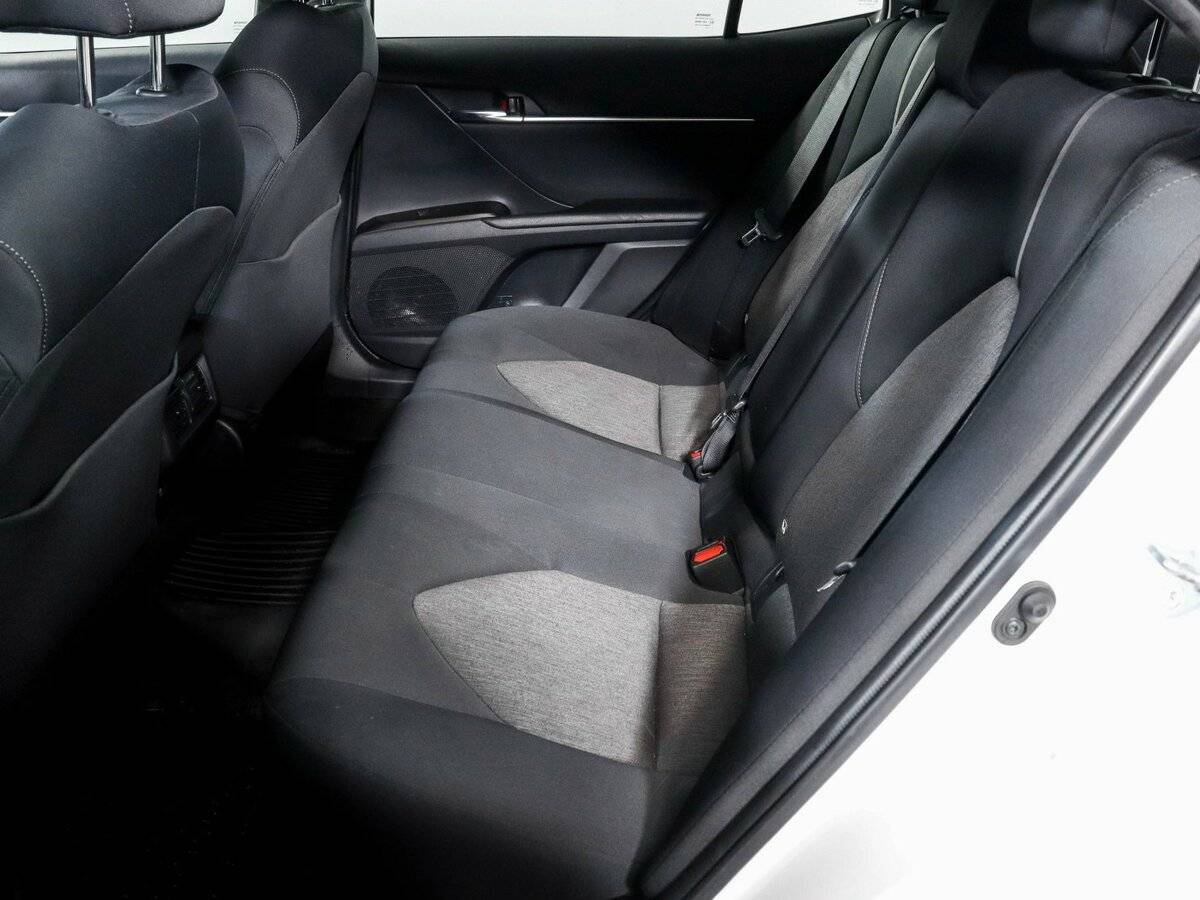 Toyota Camry, 2021 Фото №7