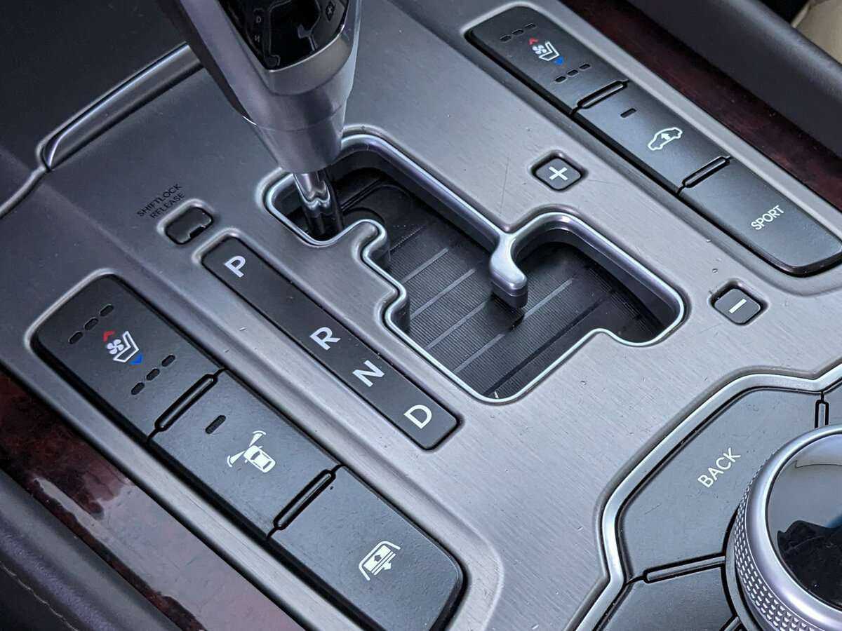 Hyundai Equus, 2012 Фото №16