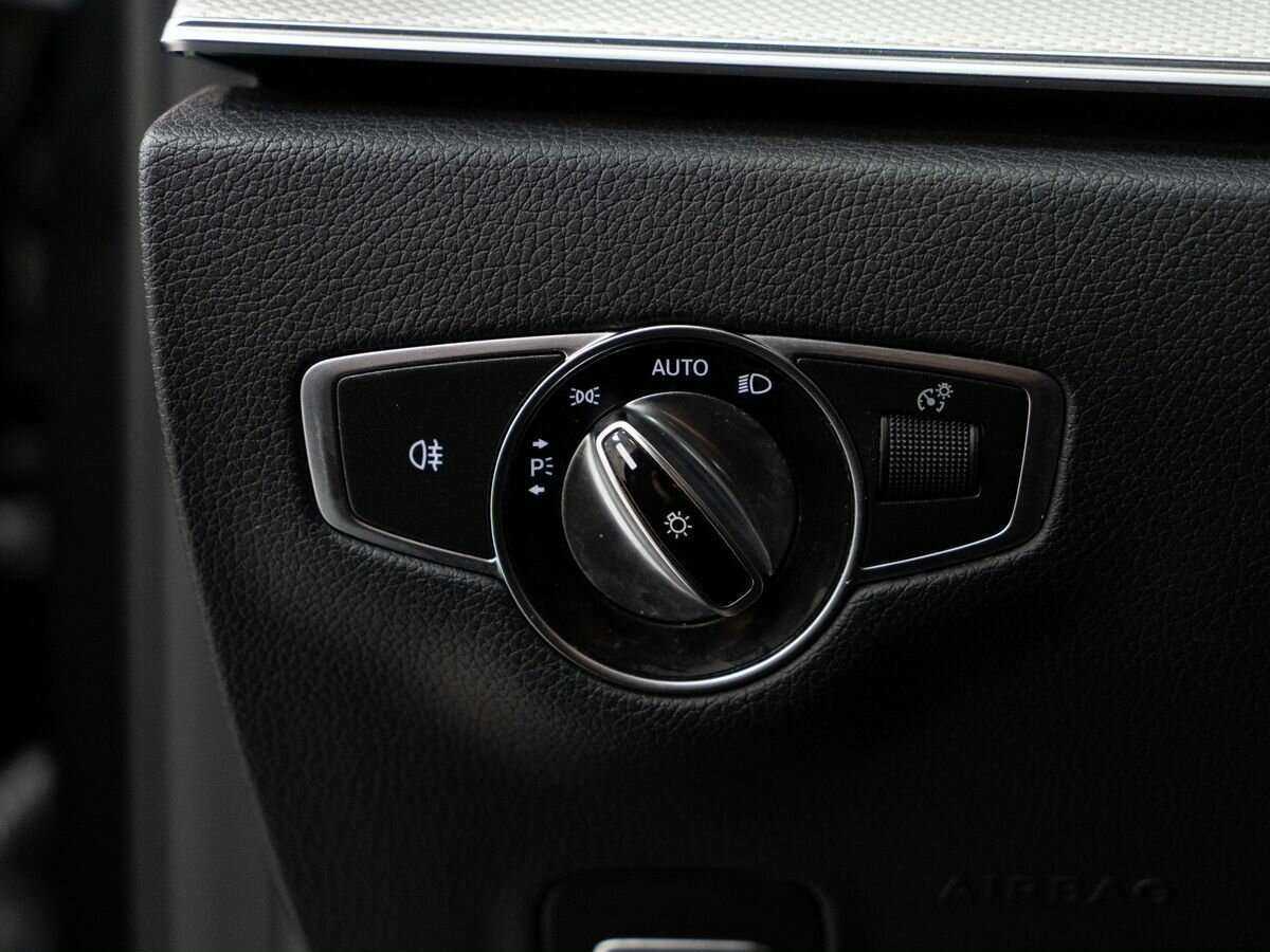 Mercedes-Benz E-Класс 200, 2017 Фото №19