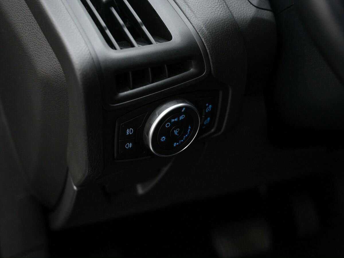 Ford Focus, 2018 Фото №17