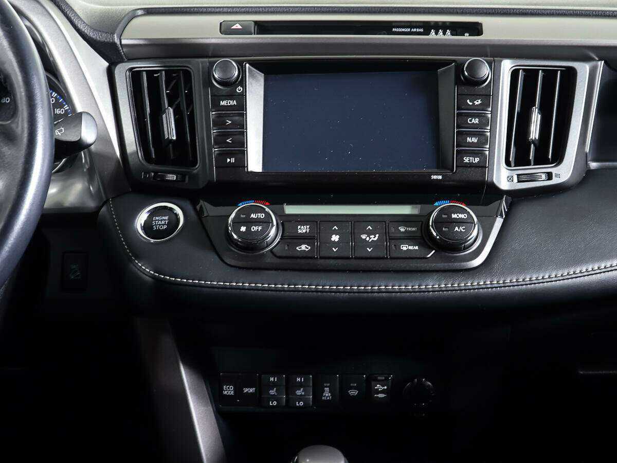 Toyota RAV4, 2018 Фото №11