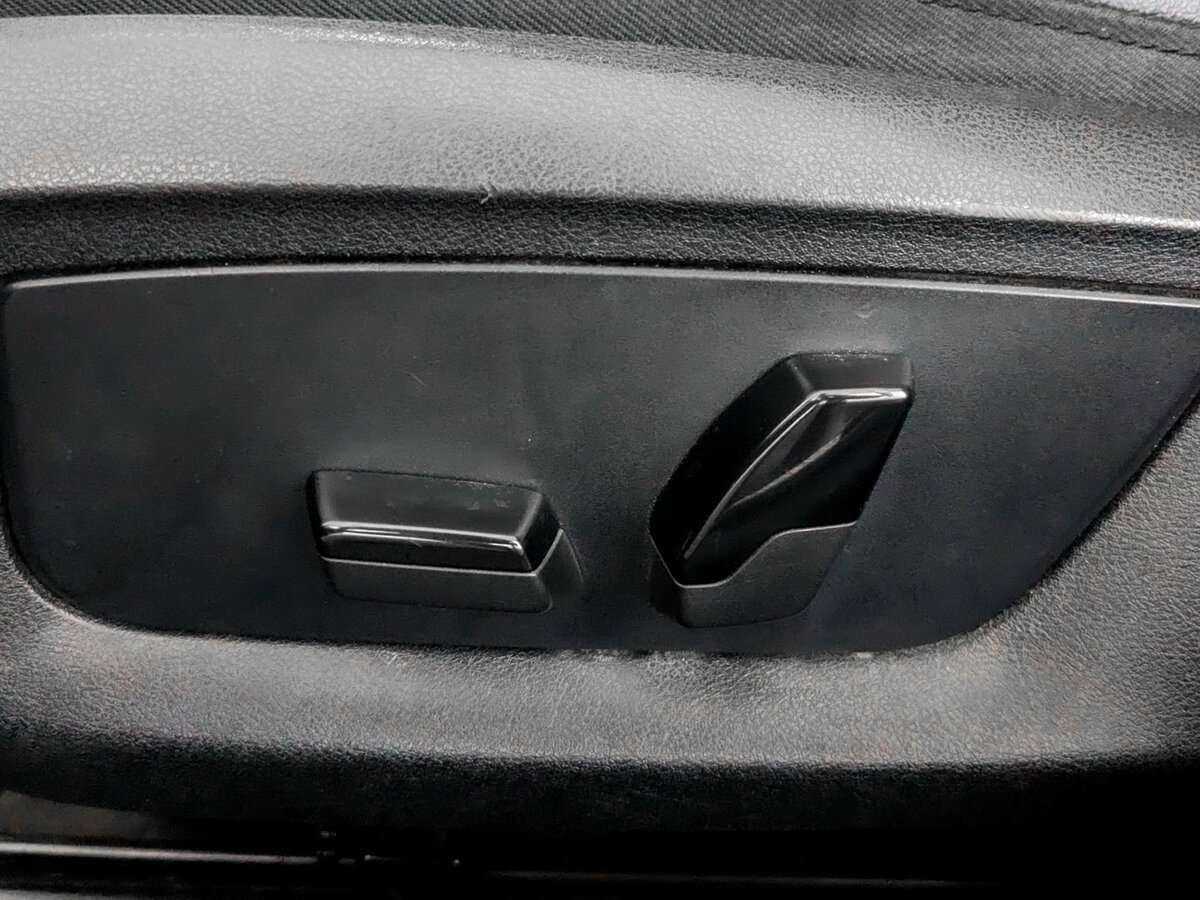 BMW 5 серии 520i, 2018 Фото №16