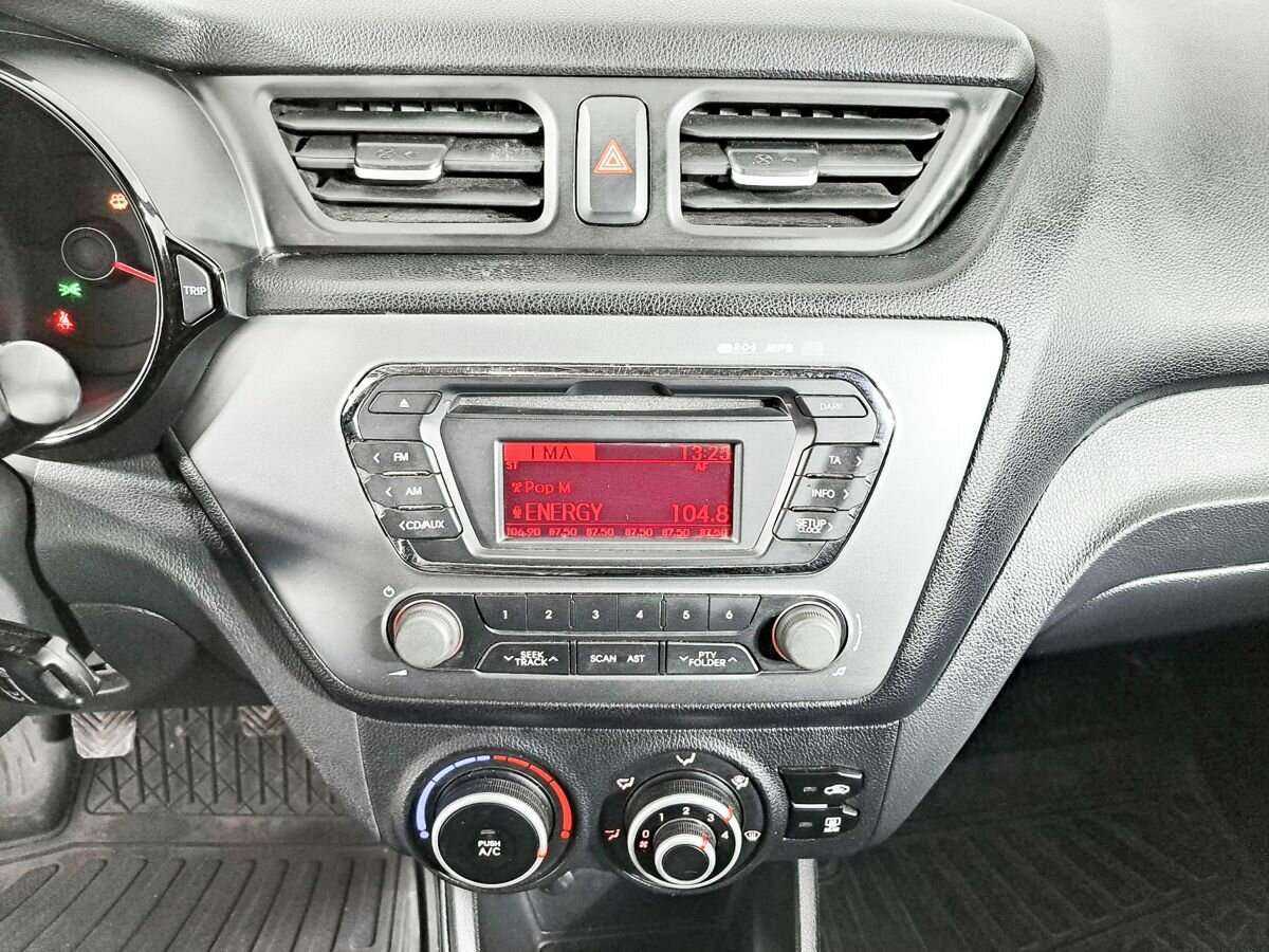 Kia Rio 5-speed, 2013 Фото №13