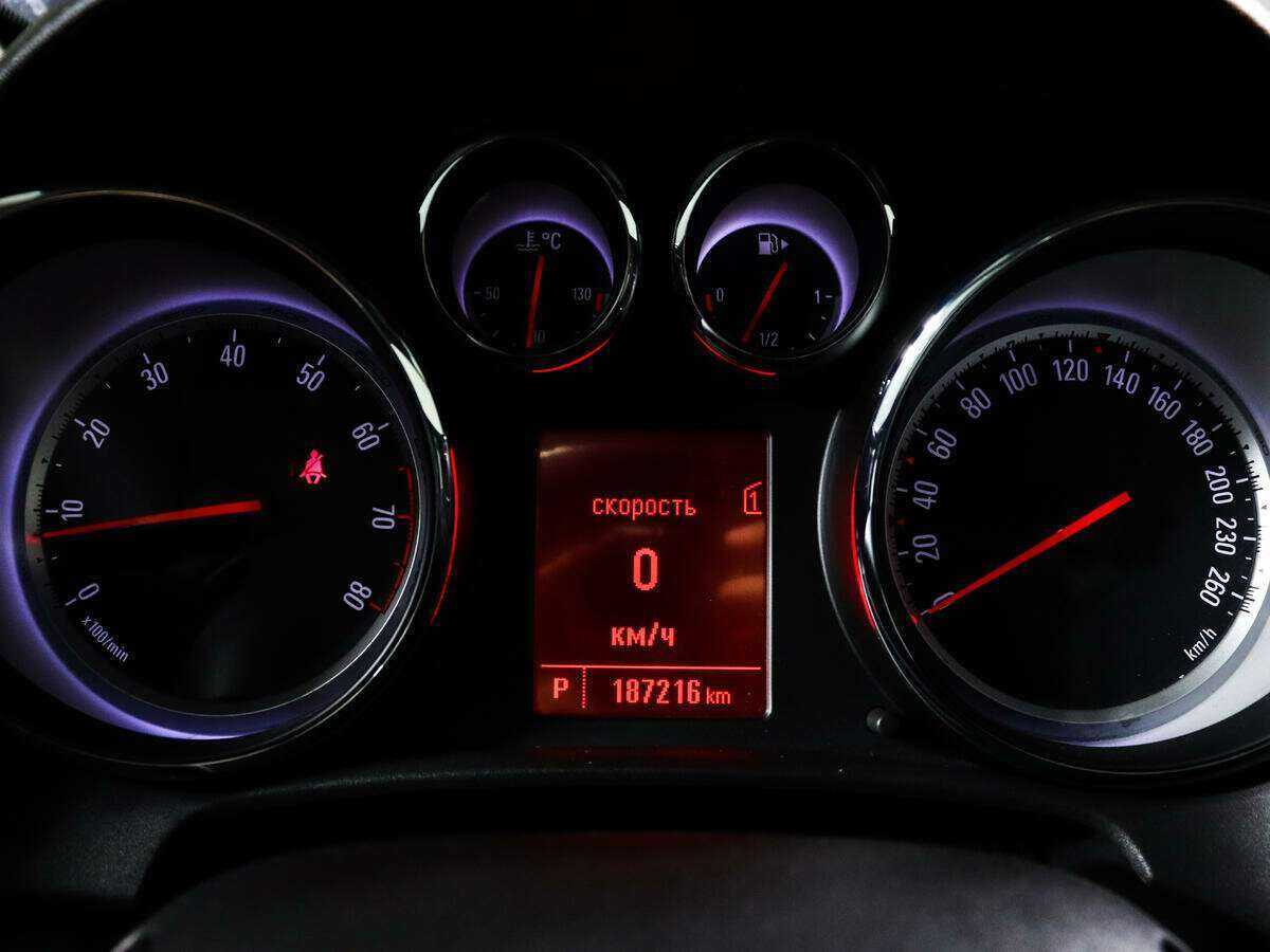 Opel Astra GTC, 2013 Фото №11