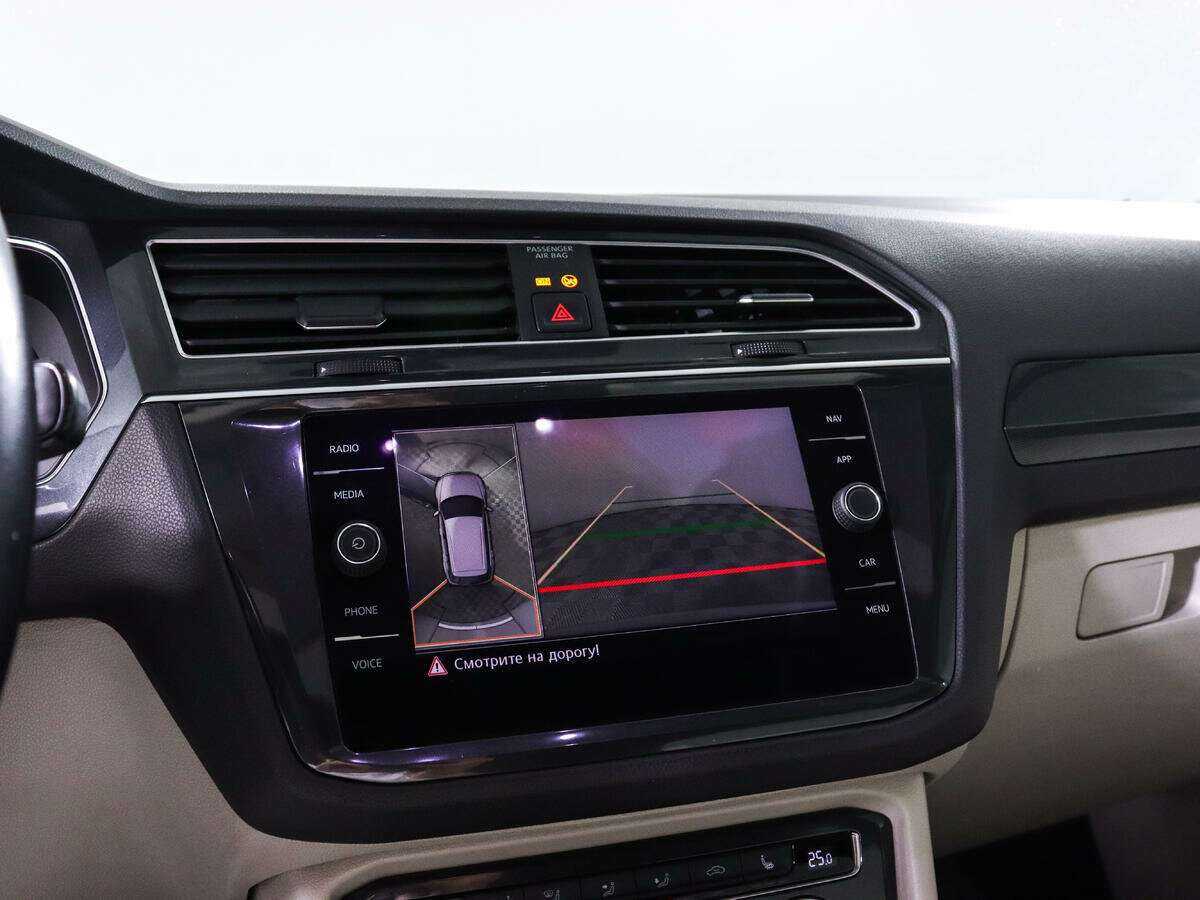 Volkswagen Tiguan, 2018 Фото №17