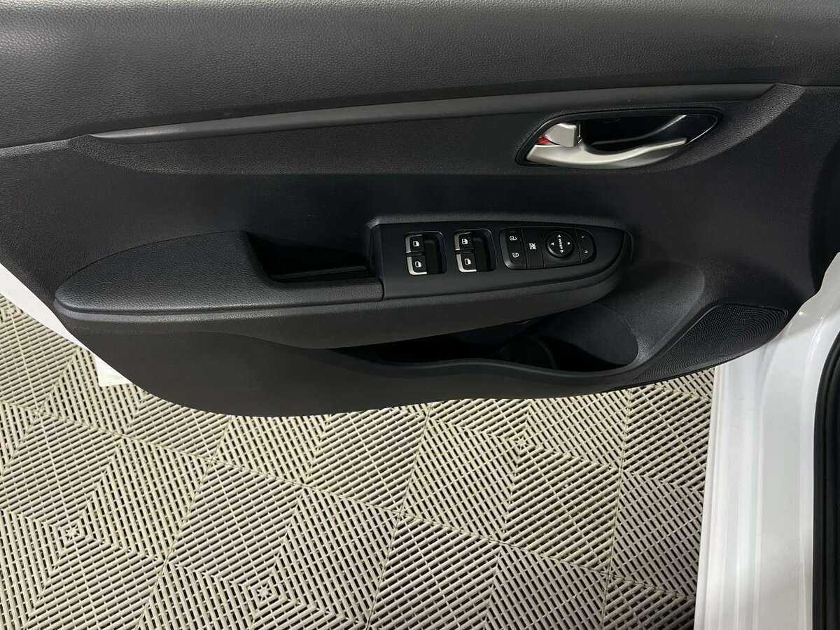 Kia Rio, 2021 Фото №8