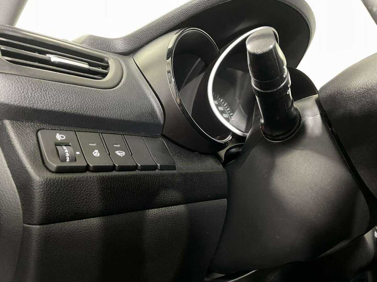 Kia Rio, 2017 Фото №8