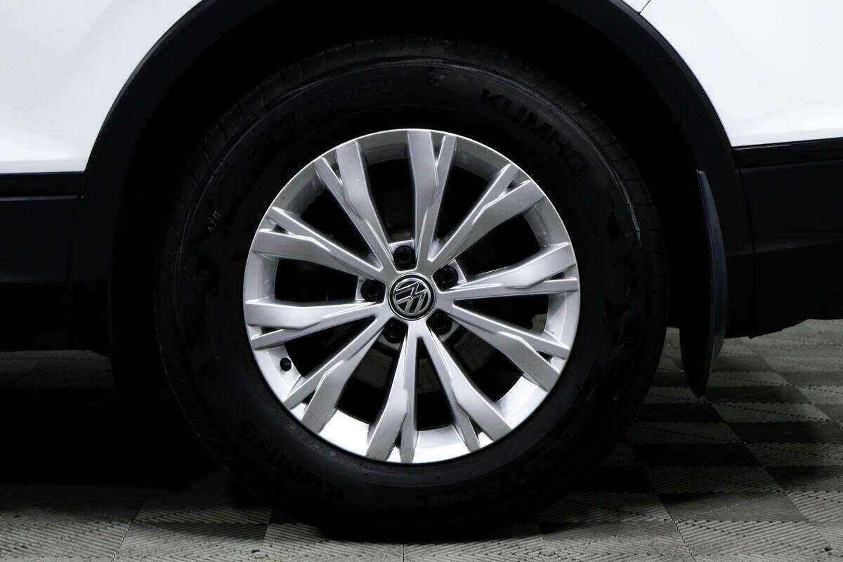 Volkswagen Tiguan, 2020 Фото №14