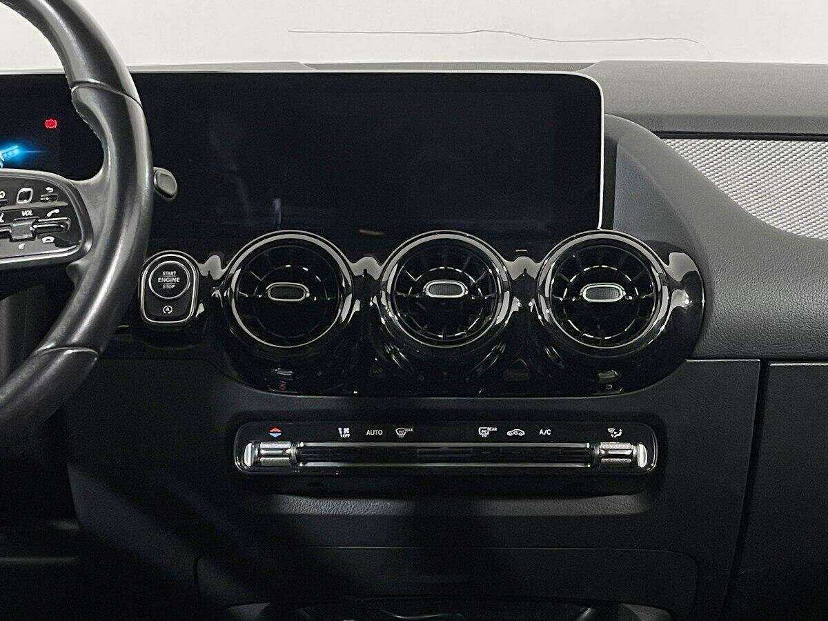 Mercedes-Benz B-Класс 180, 2018 Фото №12