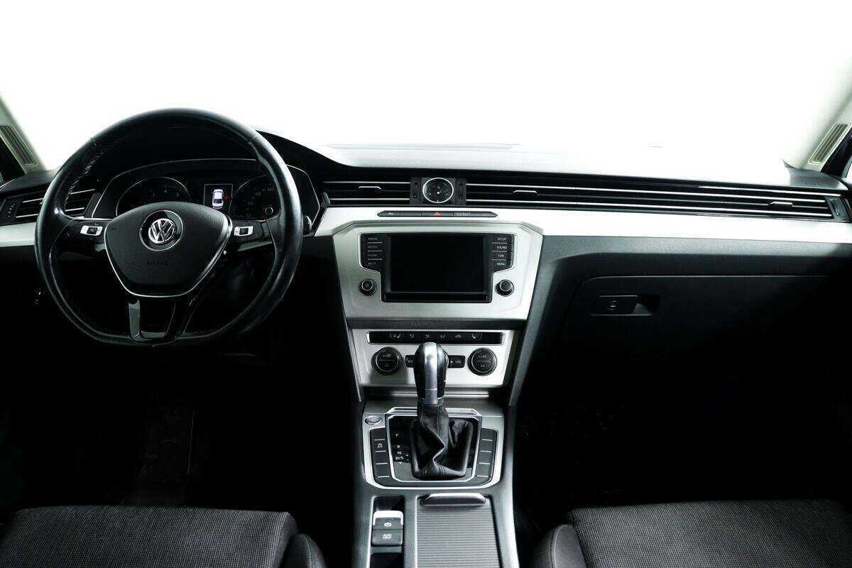 Volkswagen Passat, 2016 Фото №11