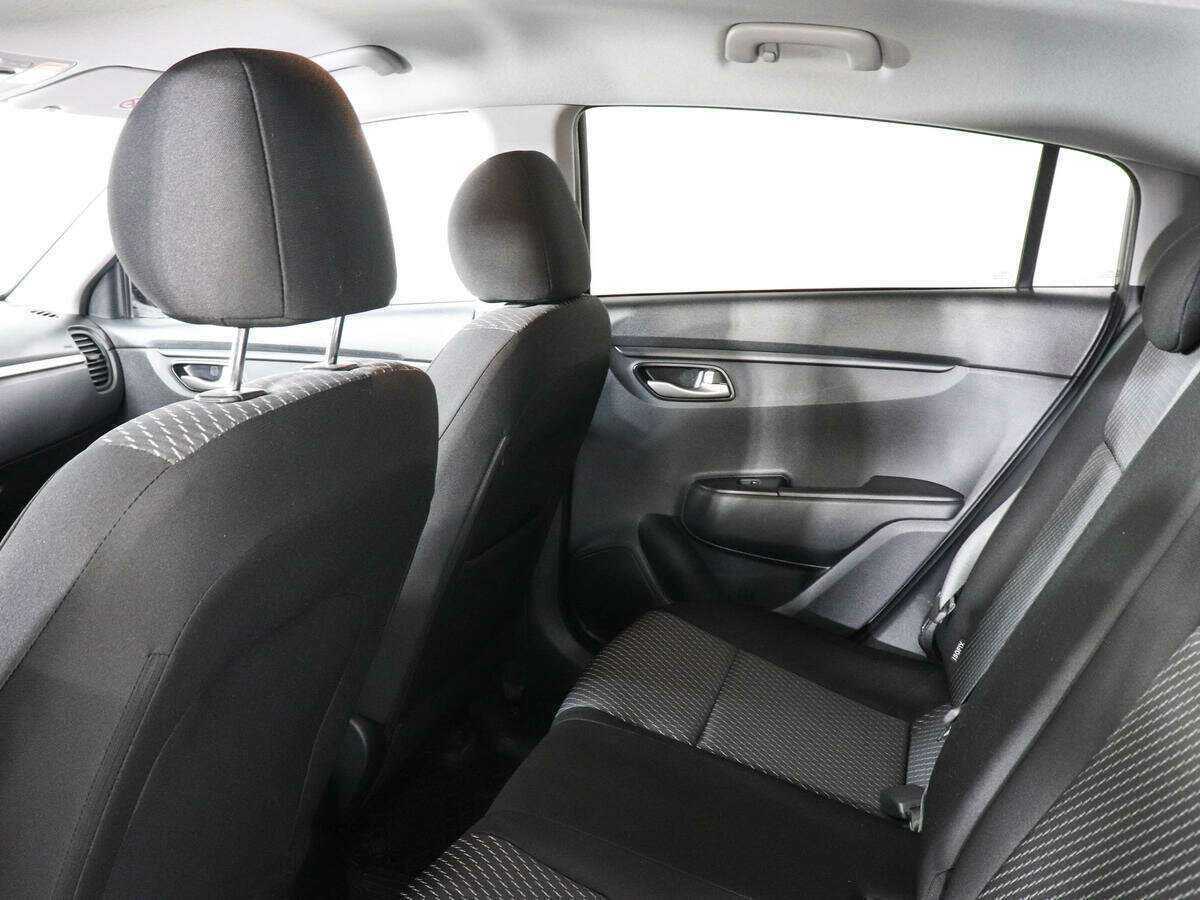 Kia Rio X-Line, 2019 Фото №12