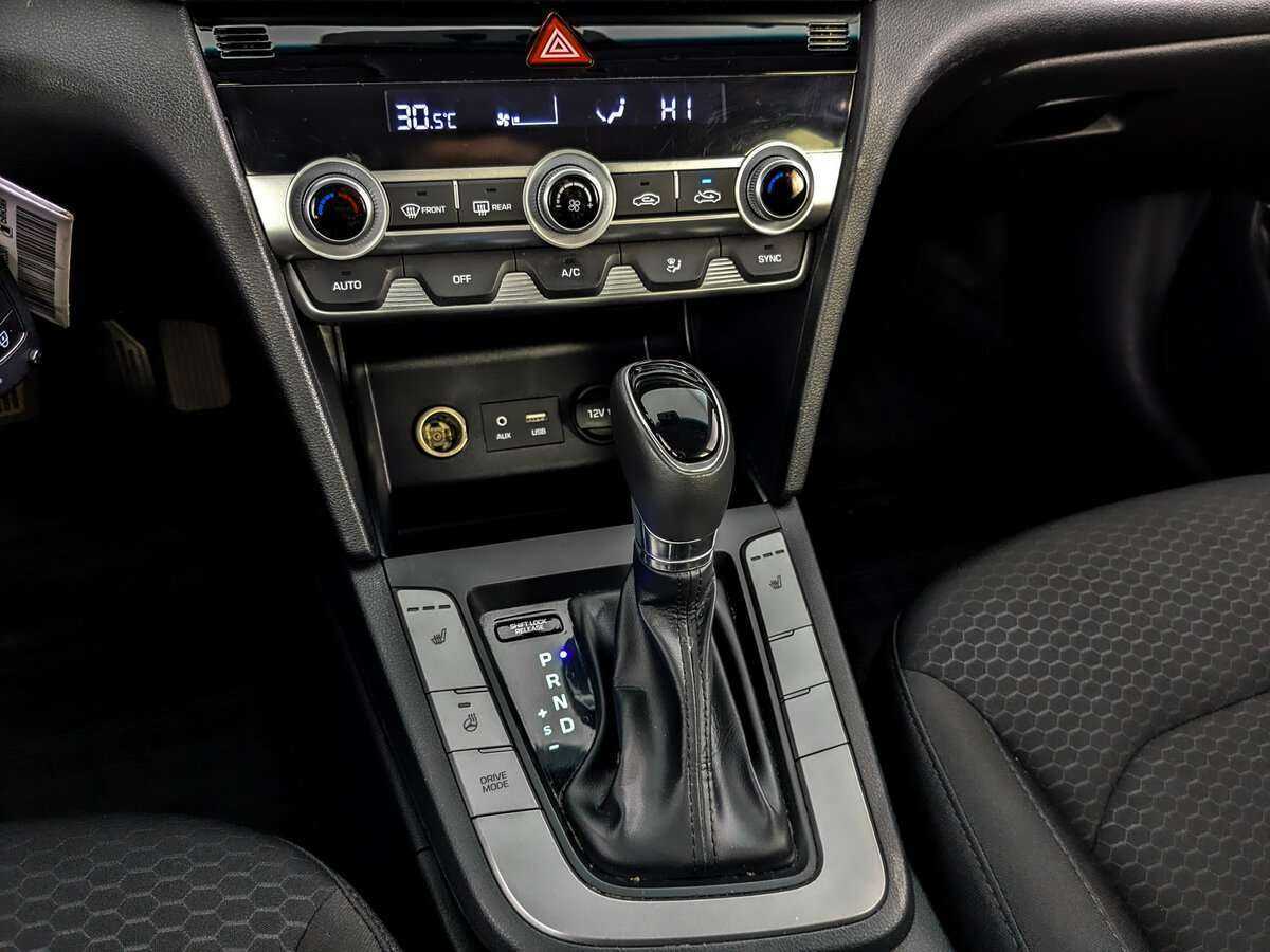 Hyundai Elantra, 2020 Фото №21
