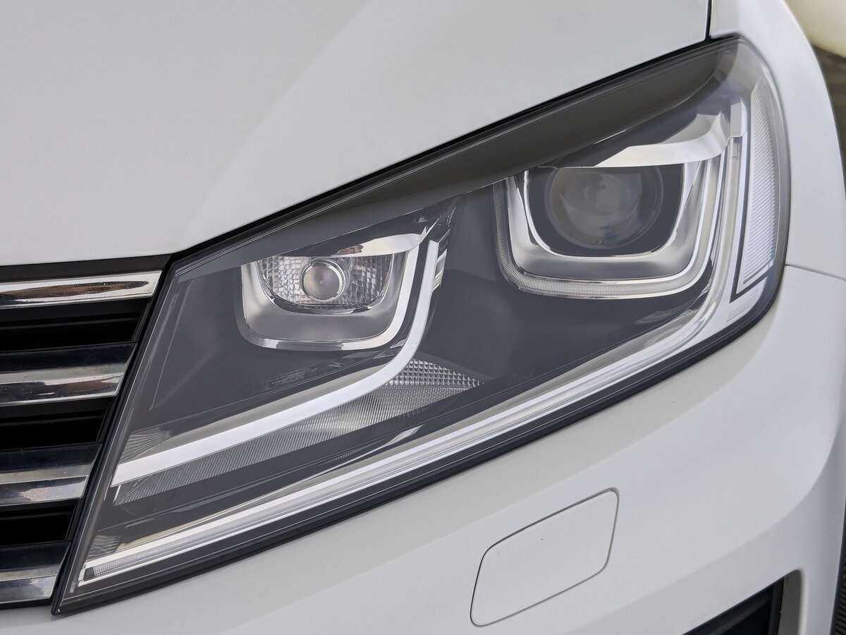 Volkswagen Touareg, 2017 Фото №11