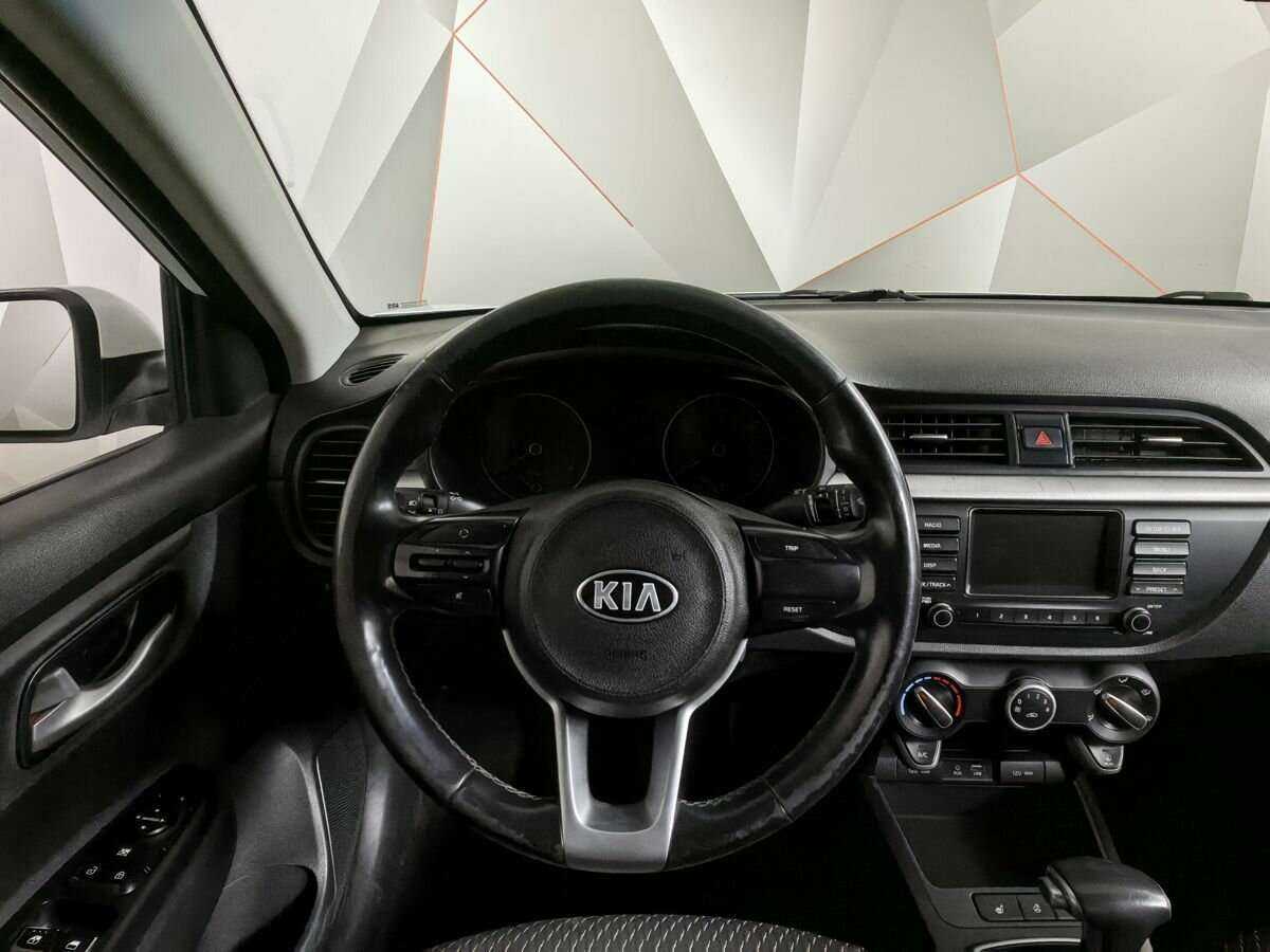 Kia Rio, 2017 Фото №15